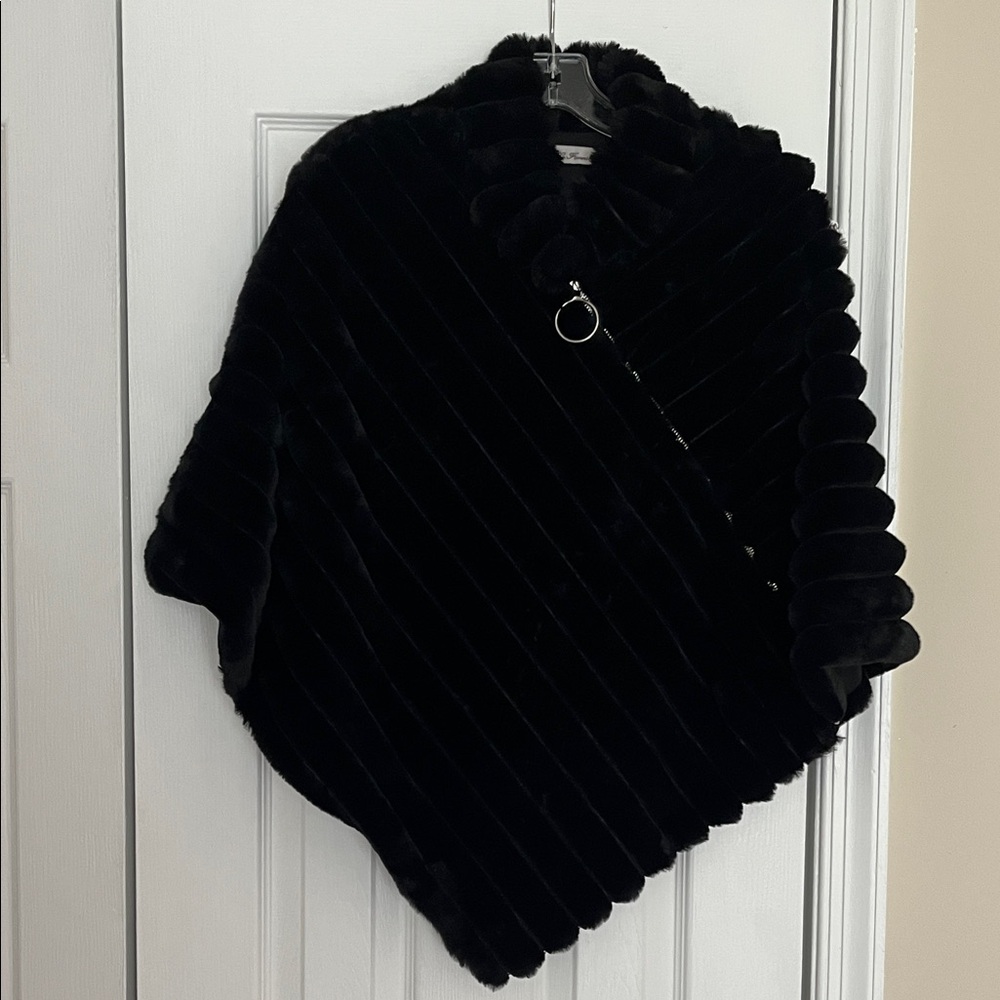 La Fiorentina Black Faux Fur Cape